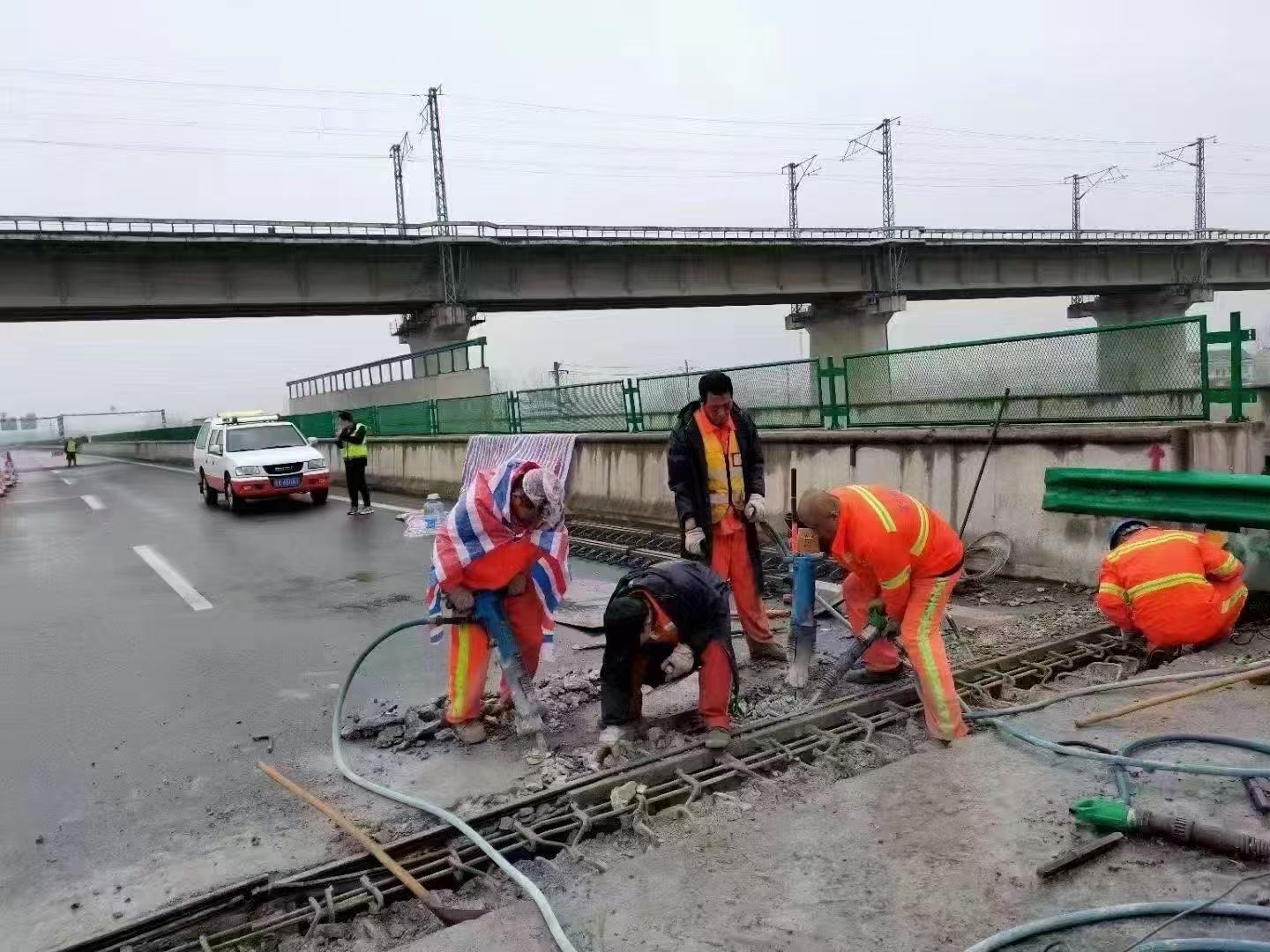 建湖桥梁伸缩缝抢修料